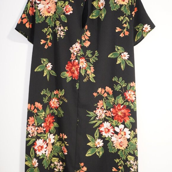 Andi and Roe Floral Dress - Picture 2 of 2